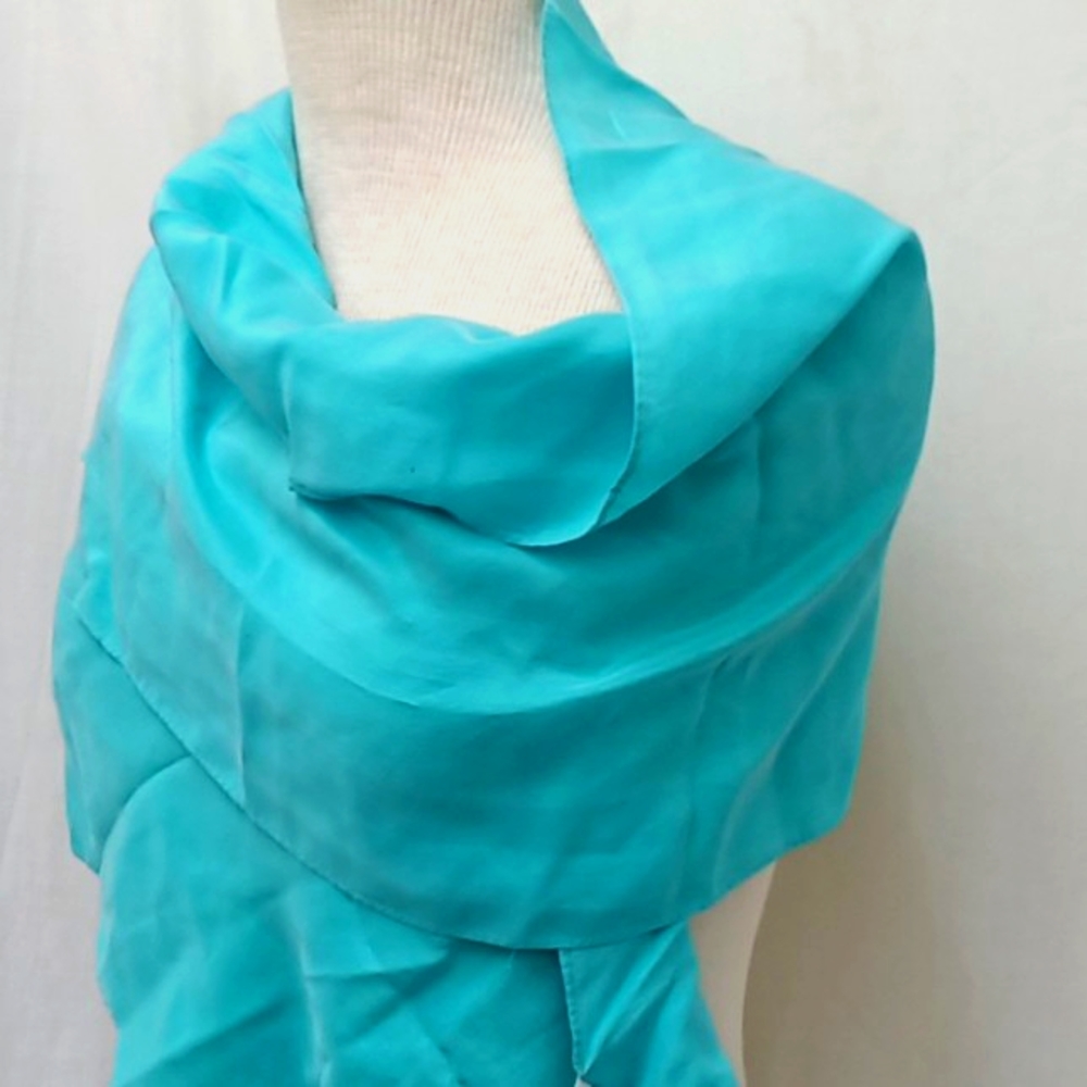 Turquoise Eight Degrees South 100% Silk Scarf. NWT